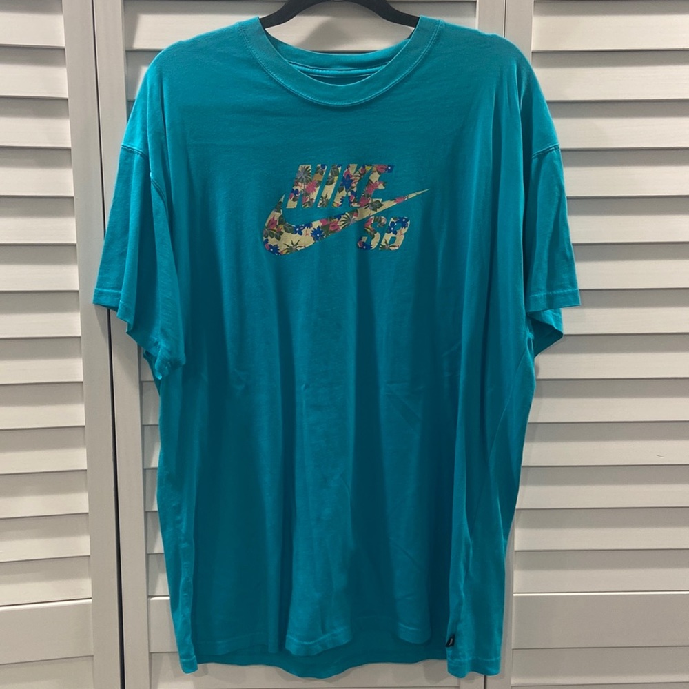 Nike Tee